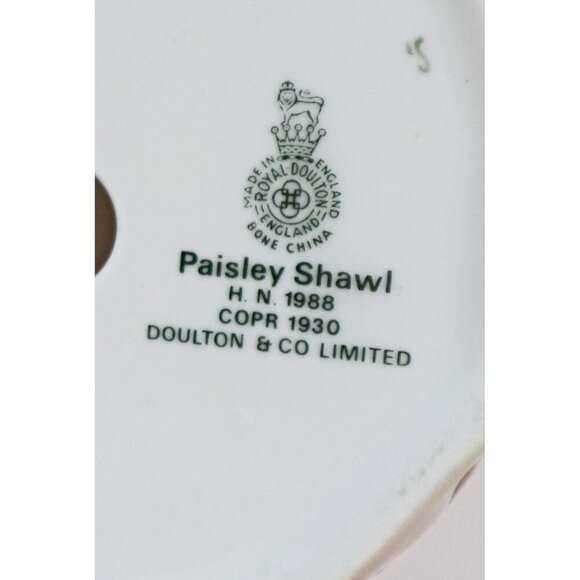 Vintage Royal Doulton Paisley Shawl Lady Porcelain Figurine Designed by L. Harra - Picture 6 of 6